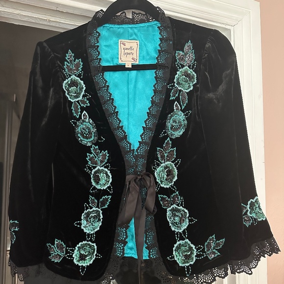 Nanette Lepore Jackets & Blazers - Vintage Nanette Lapore Gypsy Rose Velvet & Embroidered Jacket - EUC - Size 0